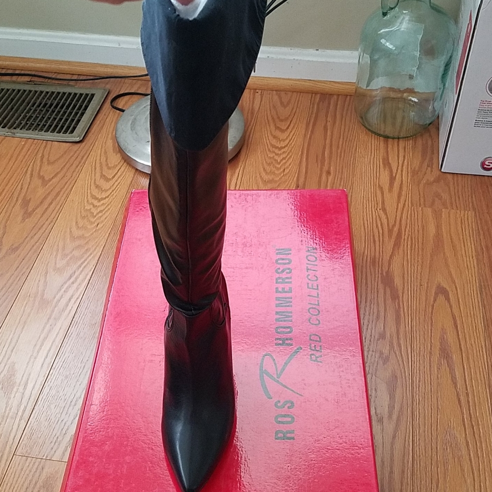 Ros Hommerson Red collection Sherlock black boots